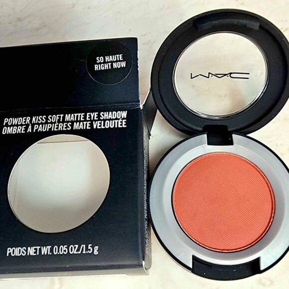 New ♥️ MAC Cosmetics EYE SHADOW So Haute Right Now Soft Matte Powder Kiss - Picture 3 of 5